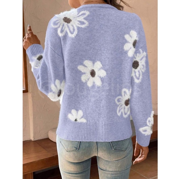 Lavender Purple Cardigan Knit Flower Textured Button Front Stretchy, Soft - Picture 5 of 7